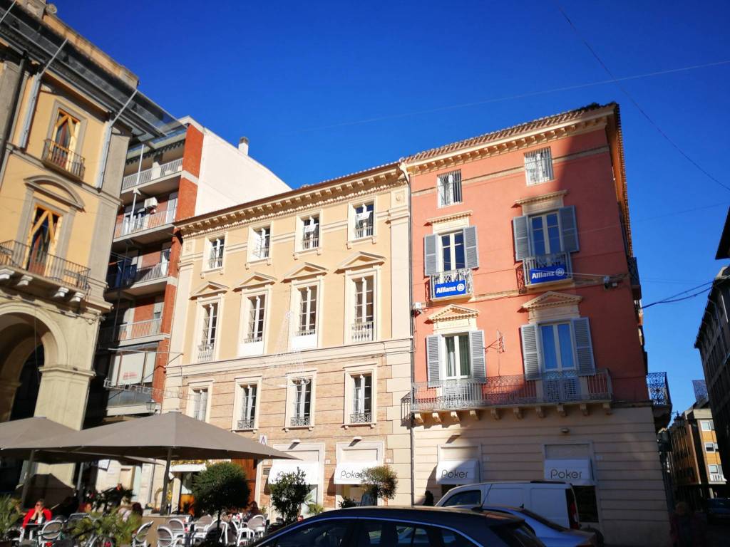 Appartamento a Teramo in Piazza Martiri della Libertà - Foto 2