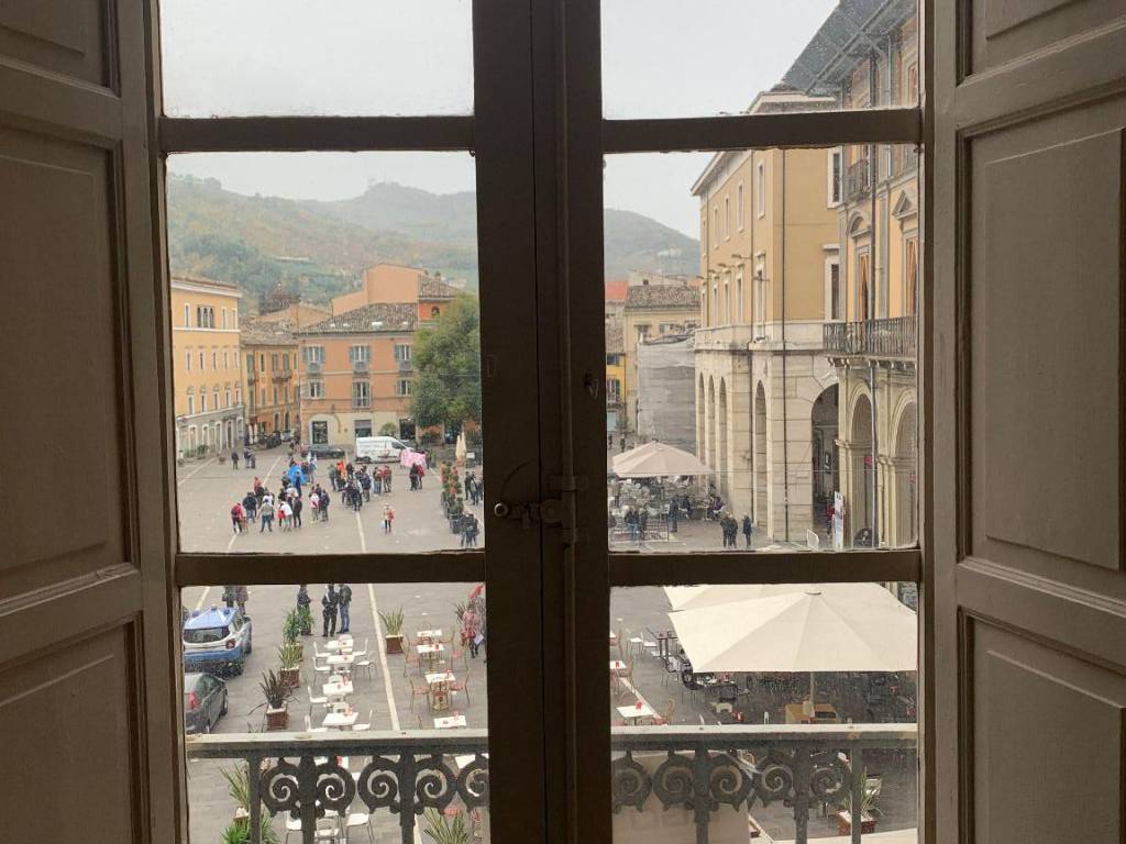 Appartamento a Teramo in Piazza Martiri della Libertà - Foto 5
