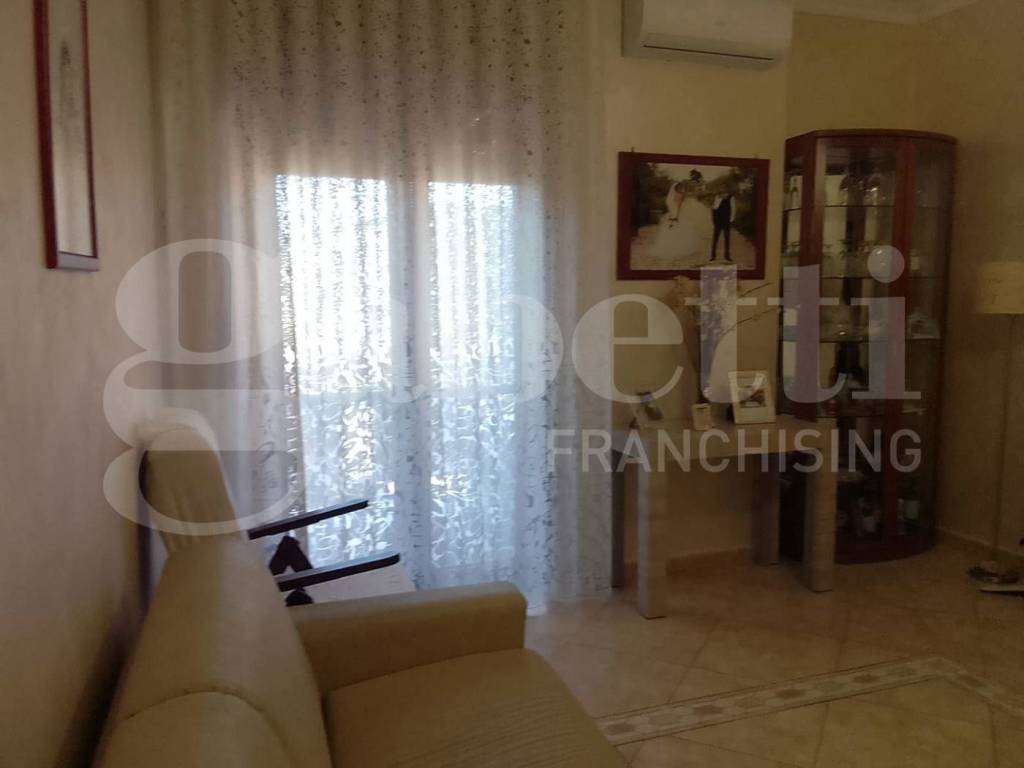 Appartamento a Taranto in VIA MASSIMO D'AZEGLIO , SP - Foto 4