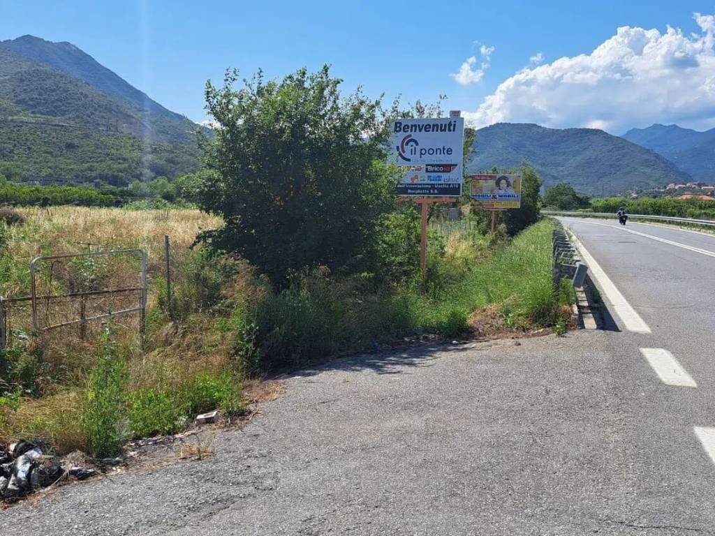 Terreno a Borghetto santo spirito in Via Borghetto Santo Spirito S.N.C. - Foto 3