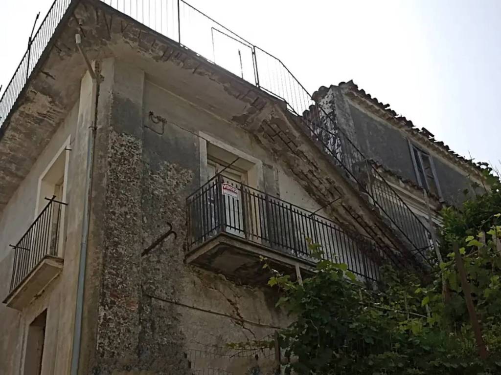 Palazzo / stabile a San mango d'aquino in Via Maresciallo Manfredi - Foto 2