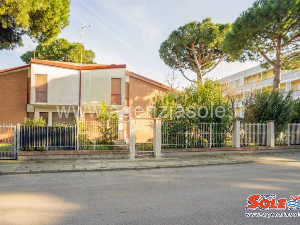 Villa a Comacchio in Viale Svezia, 18 - Foto 2