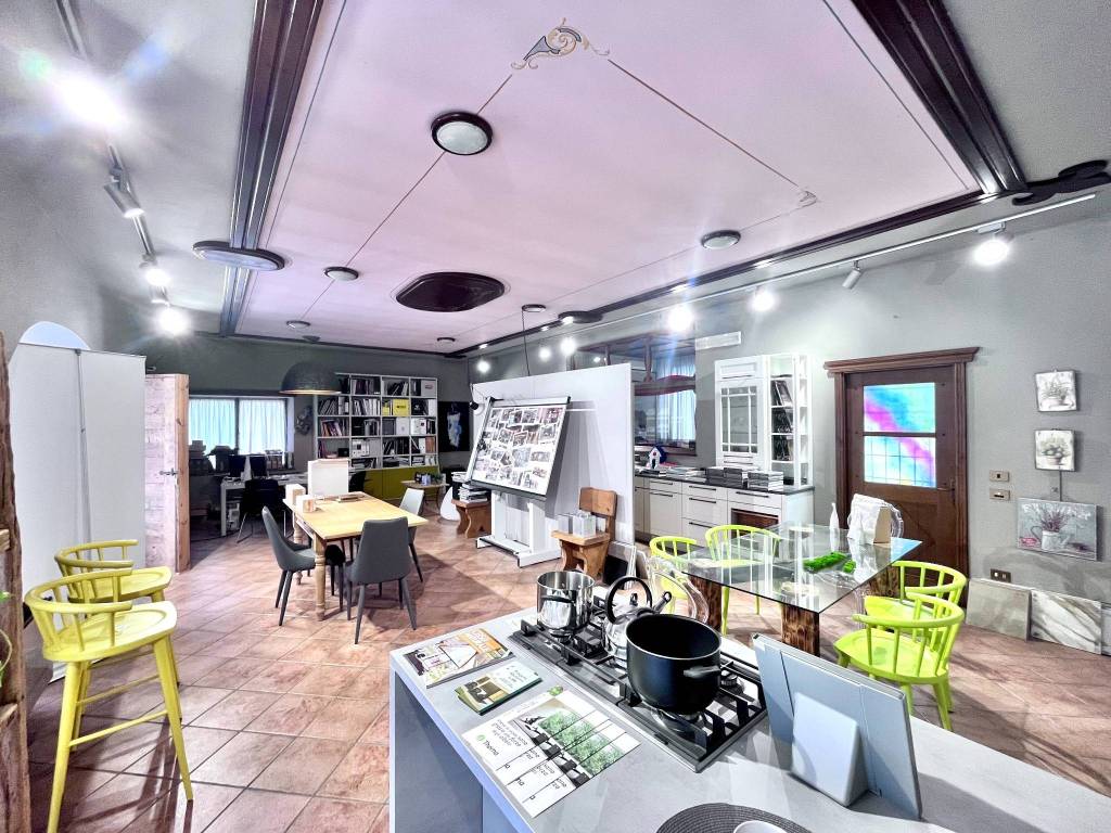 Palazzo / stabile a Isola d'asti in Corso Giovanni Battista Volpini, 96 - Foto 3