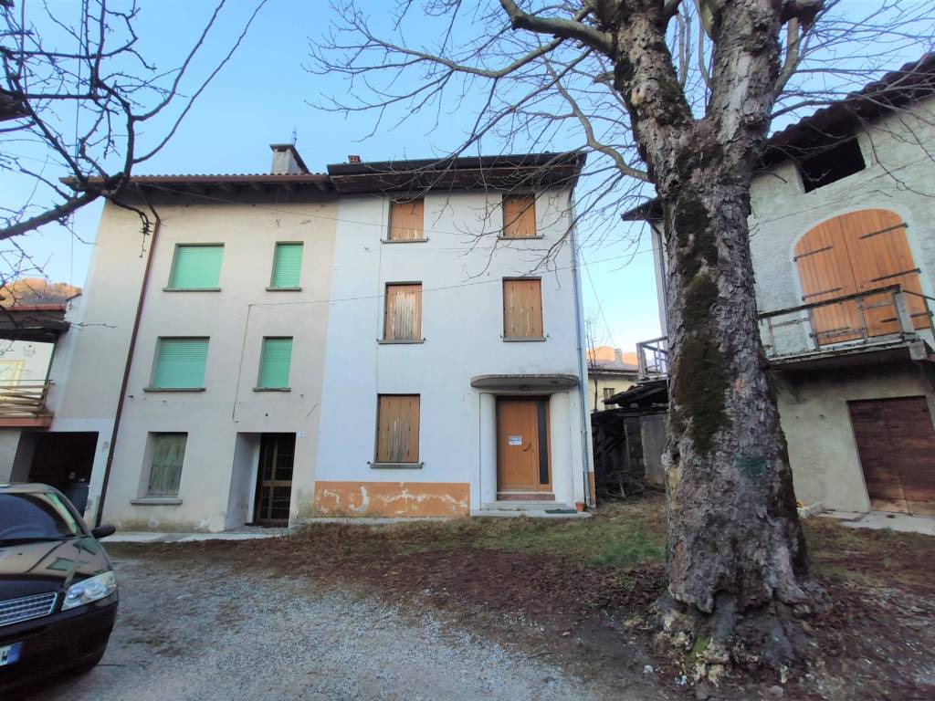 Casa indipendente a Tolmezzo in Via Cristoforo Colombo, 8 - Foto 3