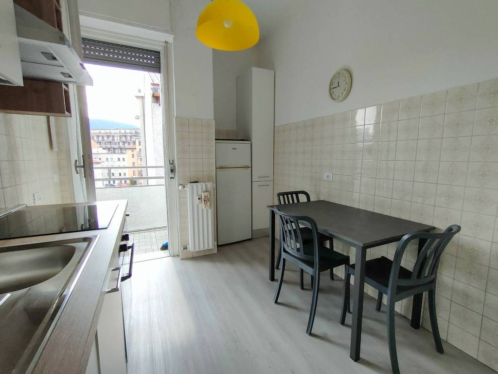 Appartamento a Como in Via Italia Libera, 21 - Foto 4