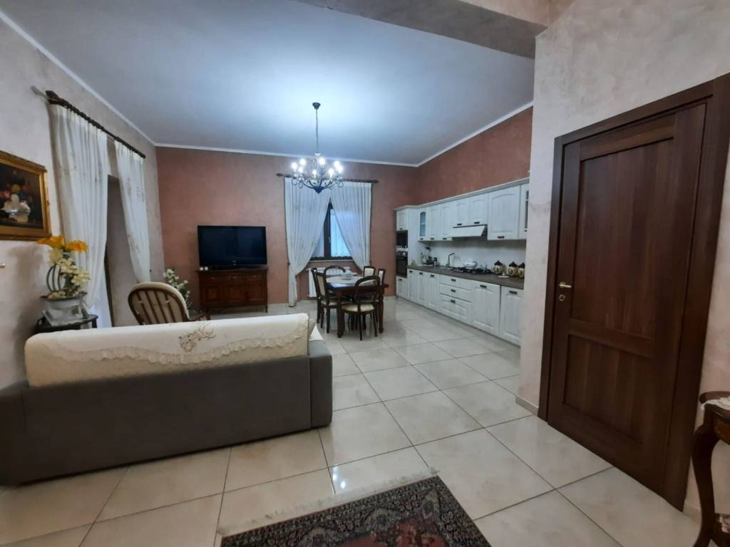 Appartamento a Teverola in Via Provle Teverola Casaluce I Traversa - Foto 4
