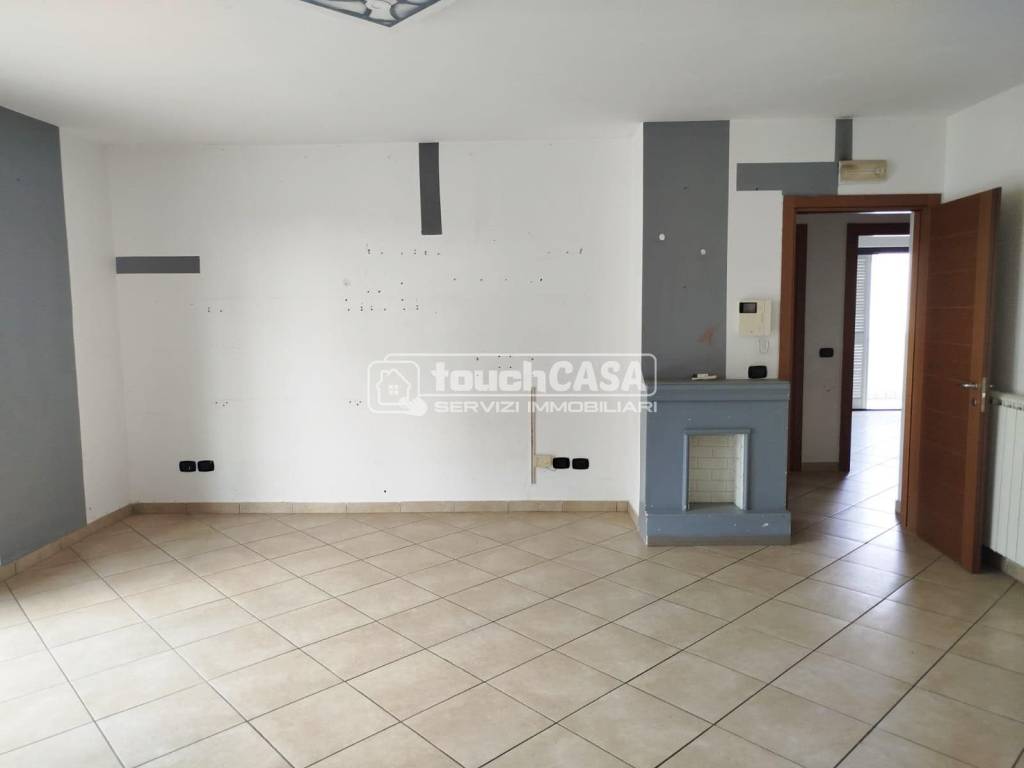 Appartamento a Lusciano in Viale della Libertà - Foto 2