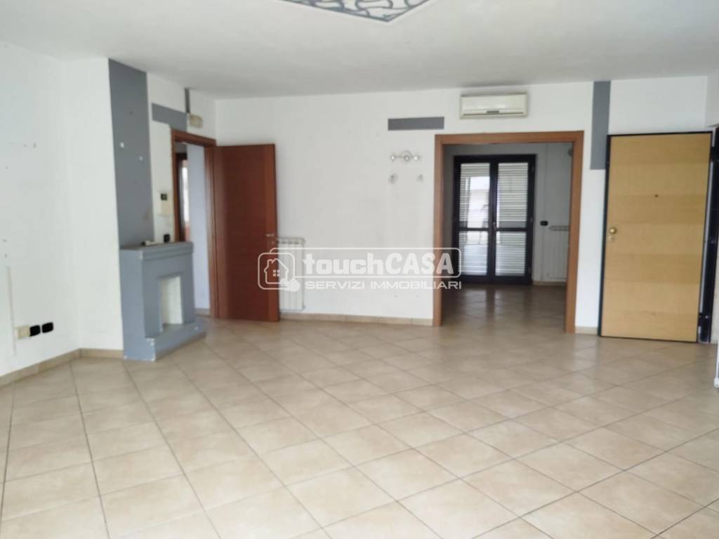 Appartamento a Lusciano in Viale della Libertà - Foto 3