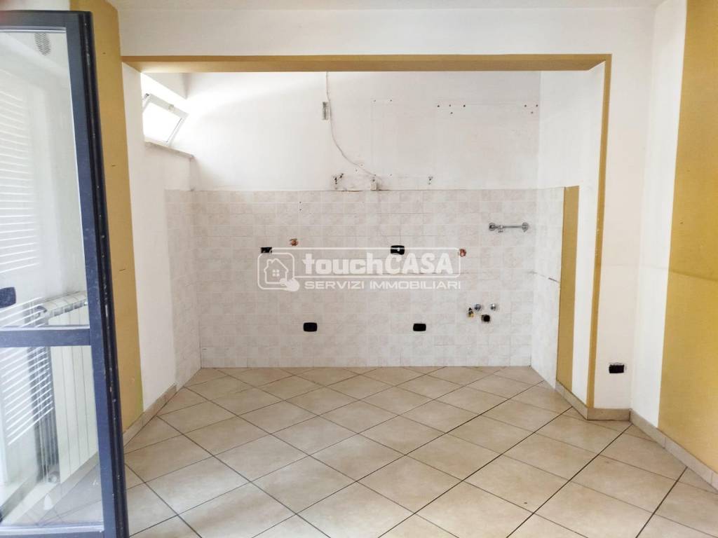 Appartamento a Lusciano in Viale della Libertà - Foto 4