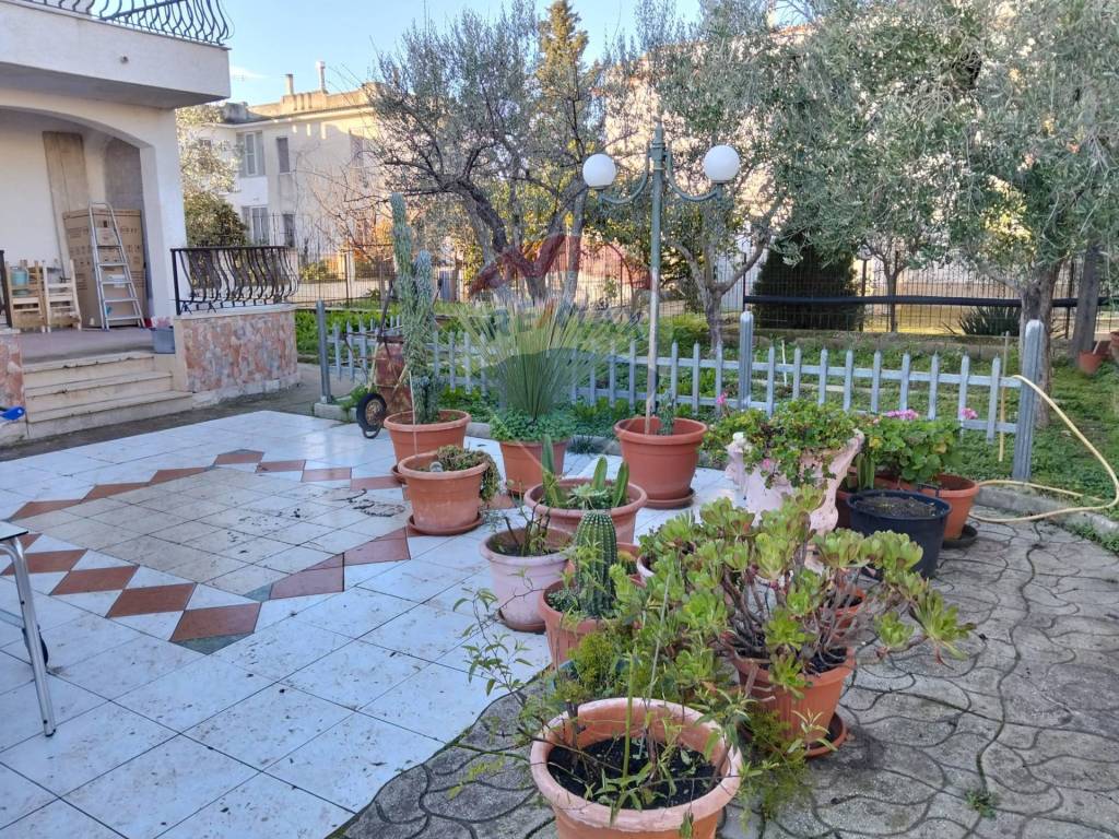 Villa a Manfredonia in Via delle Rose - Foto 3