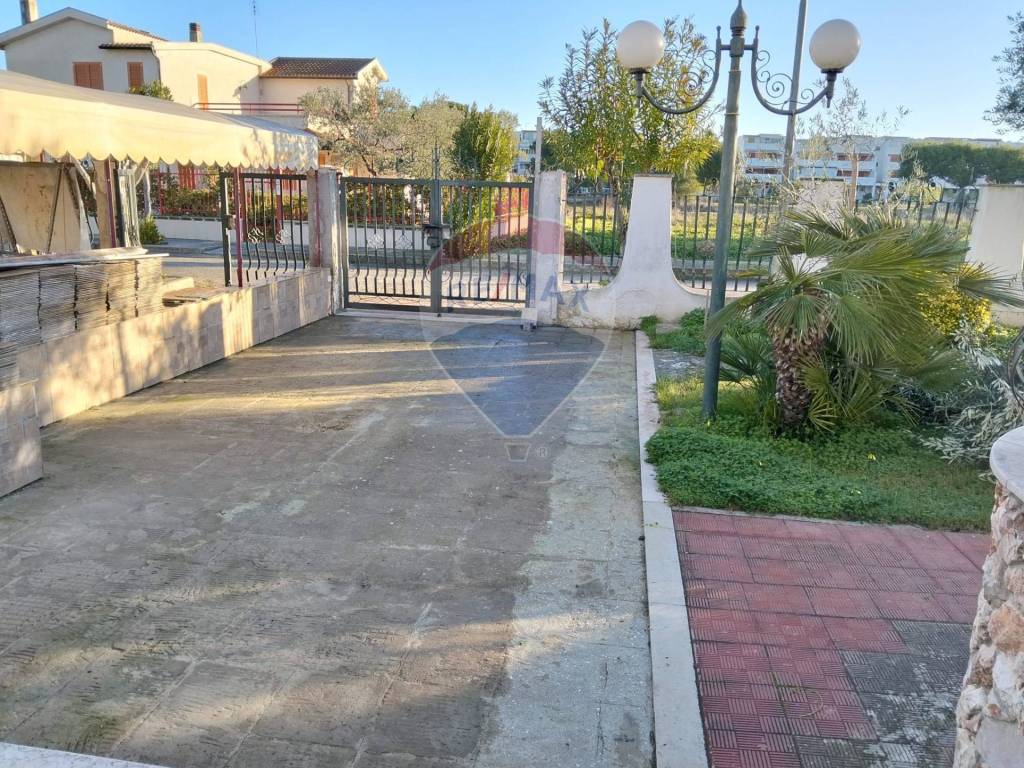 Villa a Manfredonia in Via delle Rose - Foto 5