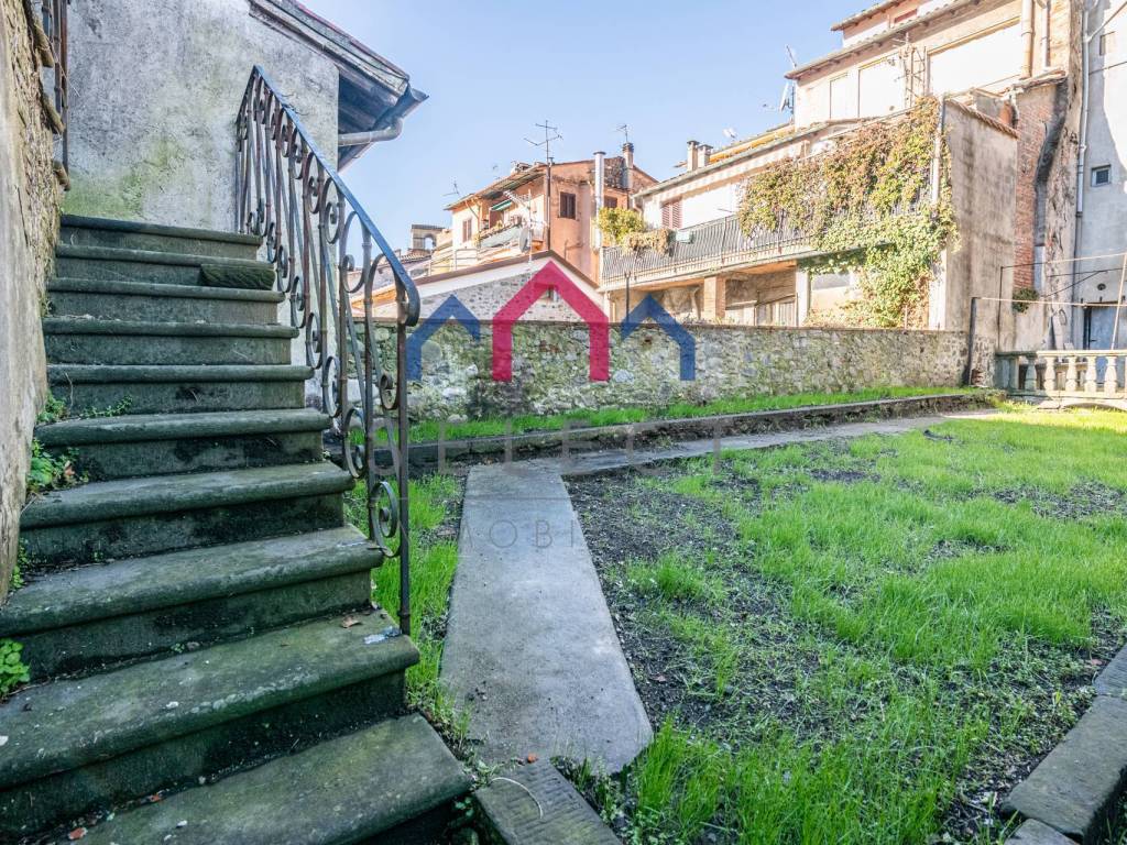 Appartamento a Borgo a mozzano in Via Umberto I° - Foto 3
