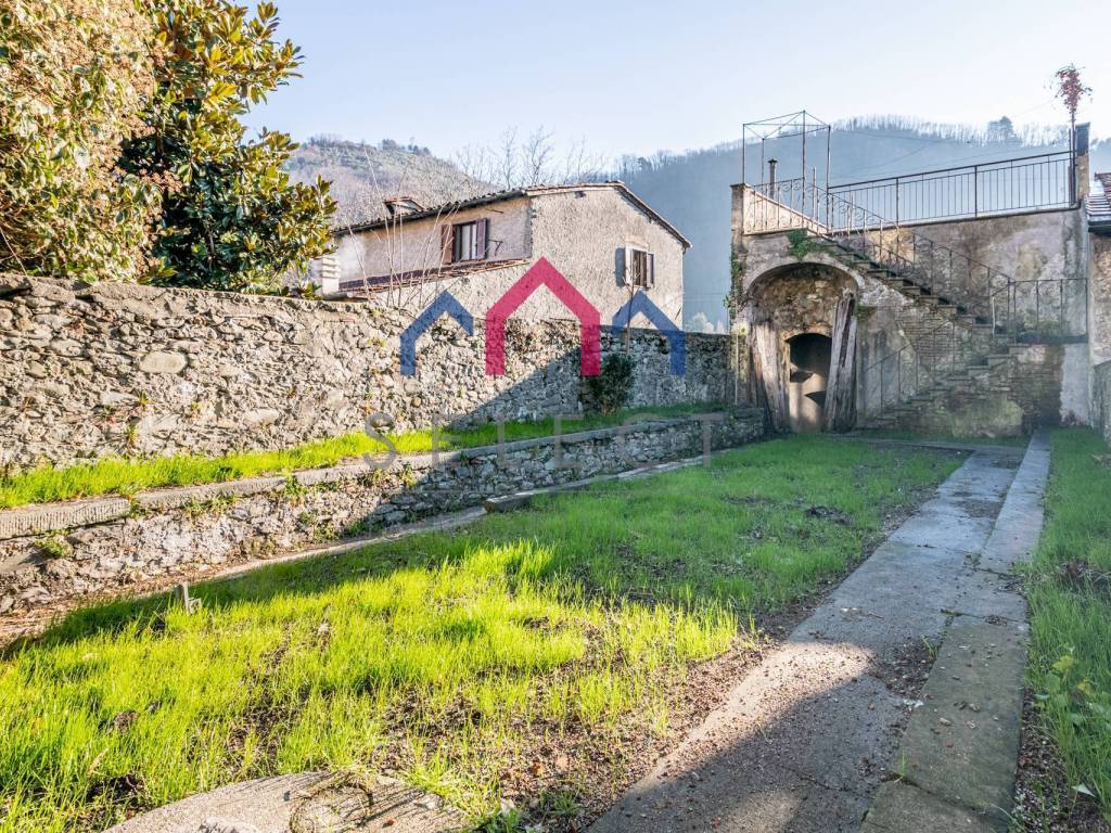 Appartamento a Borgo a mozzano in Via Umberto I° - Foto 4