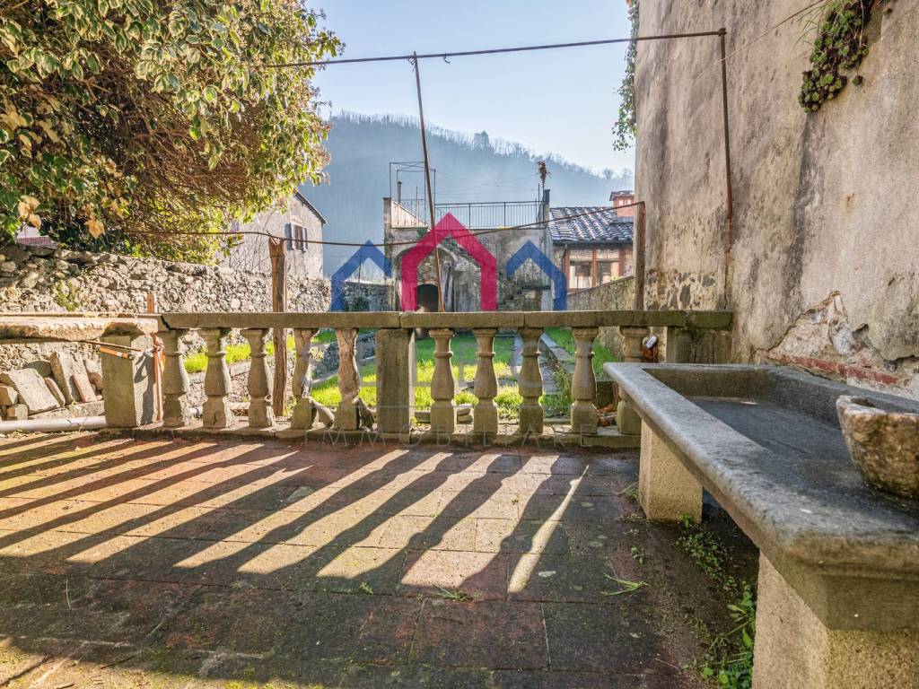 Appartamento a Borgo a mozzano in Via Umberto I° - Foto 5