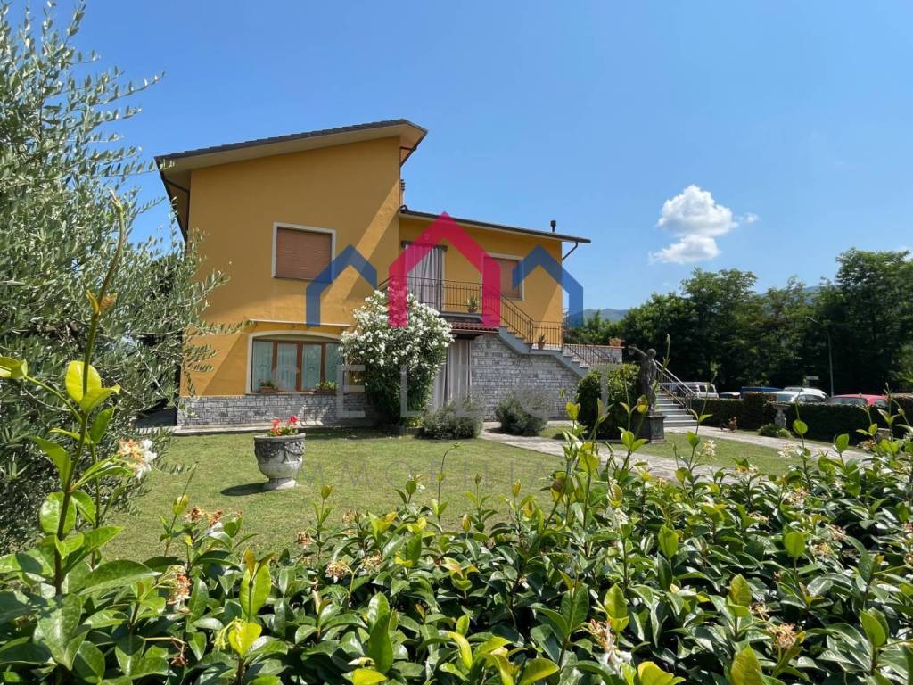 Villa a Barga in Fornaci di Barga - Foto 4