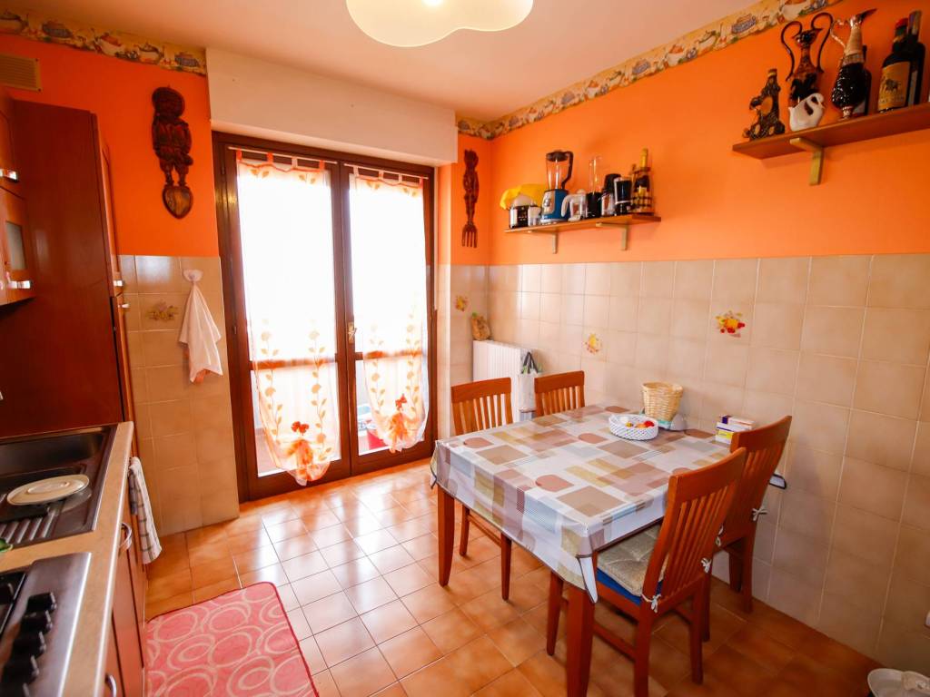 Appartamento a Leinì in Via Vittime di Bologna, 11 - Foto 4