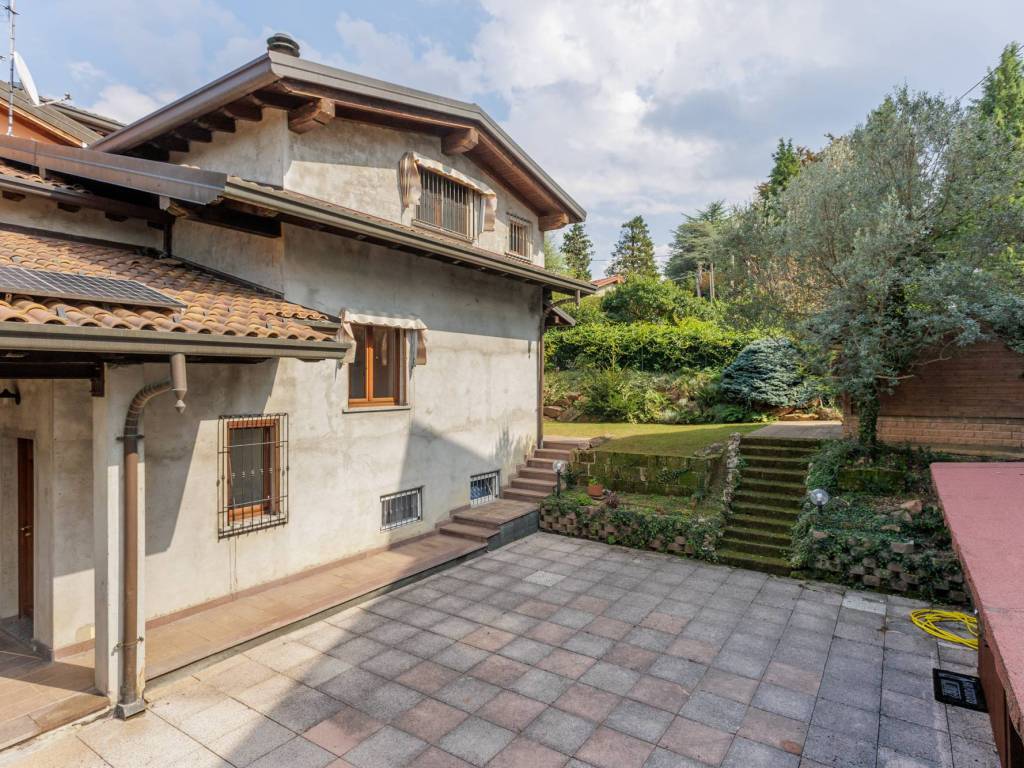 Villa a Binago in Via della Baia, 9 - Foto 2