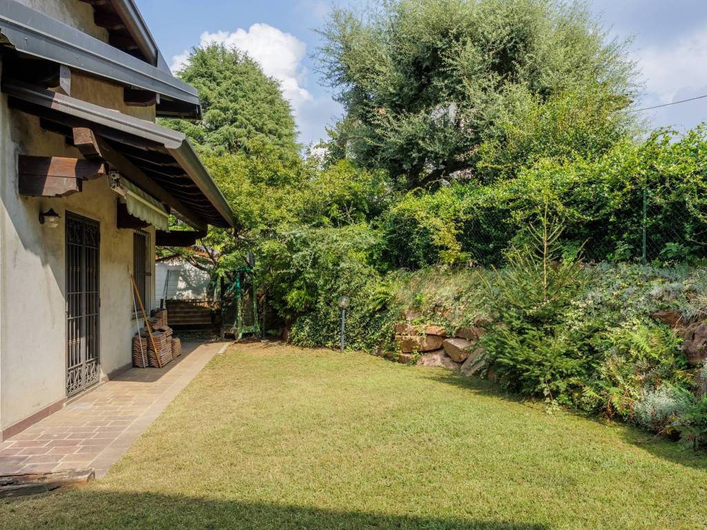 Villa a Binago in Via della Baia, 9 - Foto 3