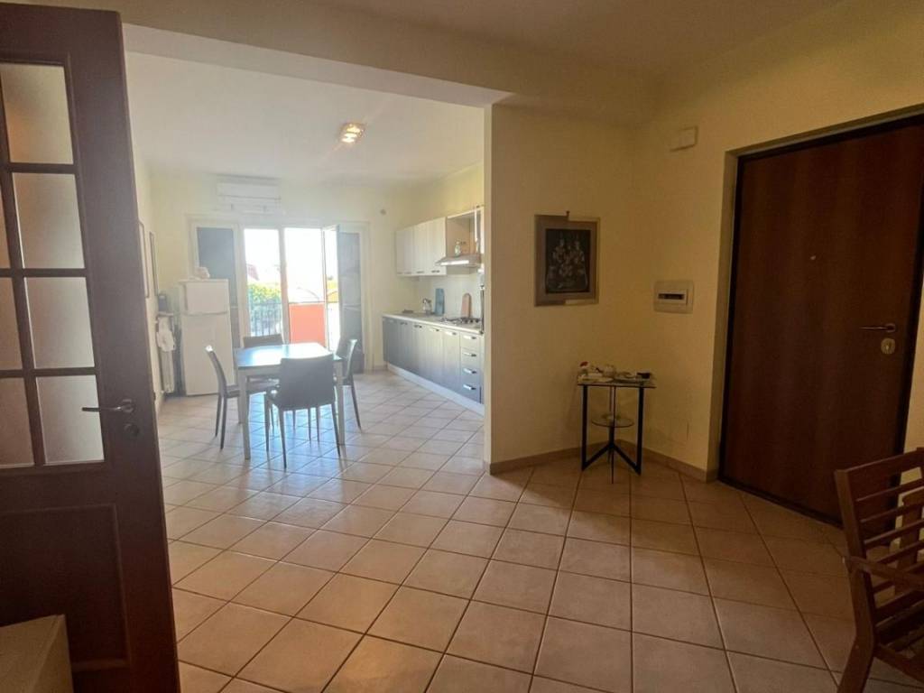 Appartamento a Montepaone in Via Vittorio Bachelet - Foto 4