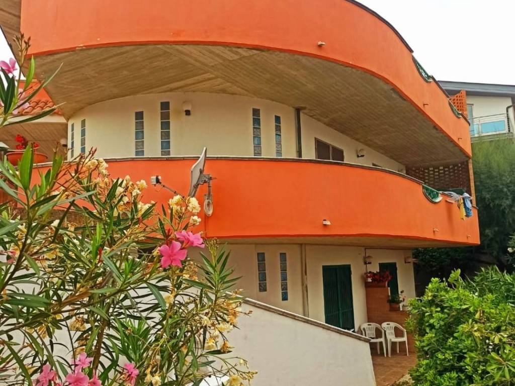 Villa a Ortona in Viale Europa, 42 - Foto 2