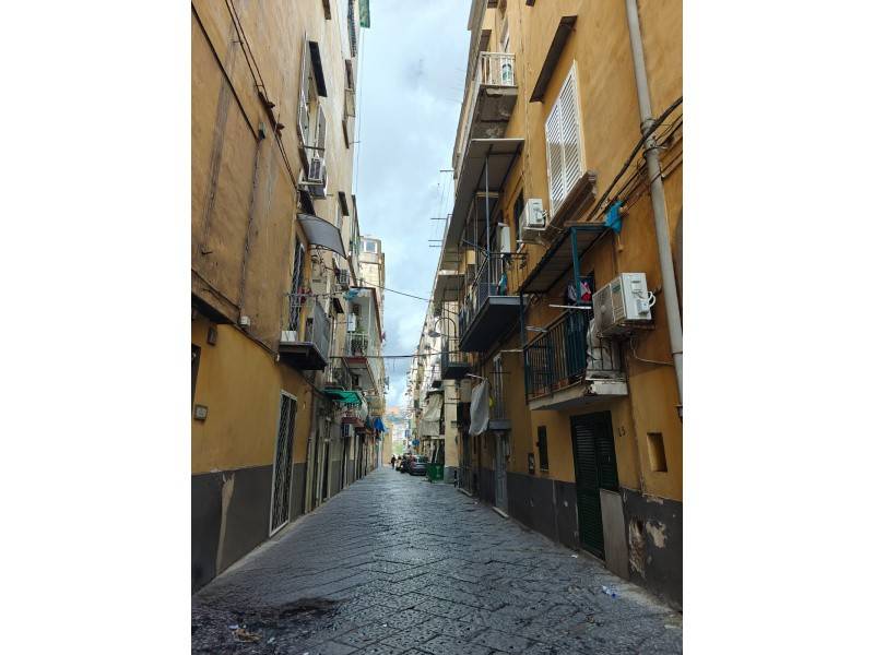 Appartamento a Napoli in Vico Storto Sant'Agostino degli Scalzi - Foto 4