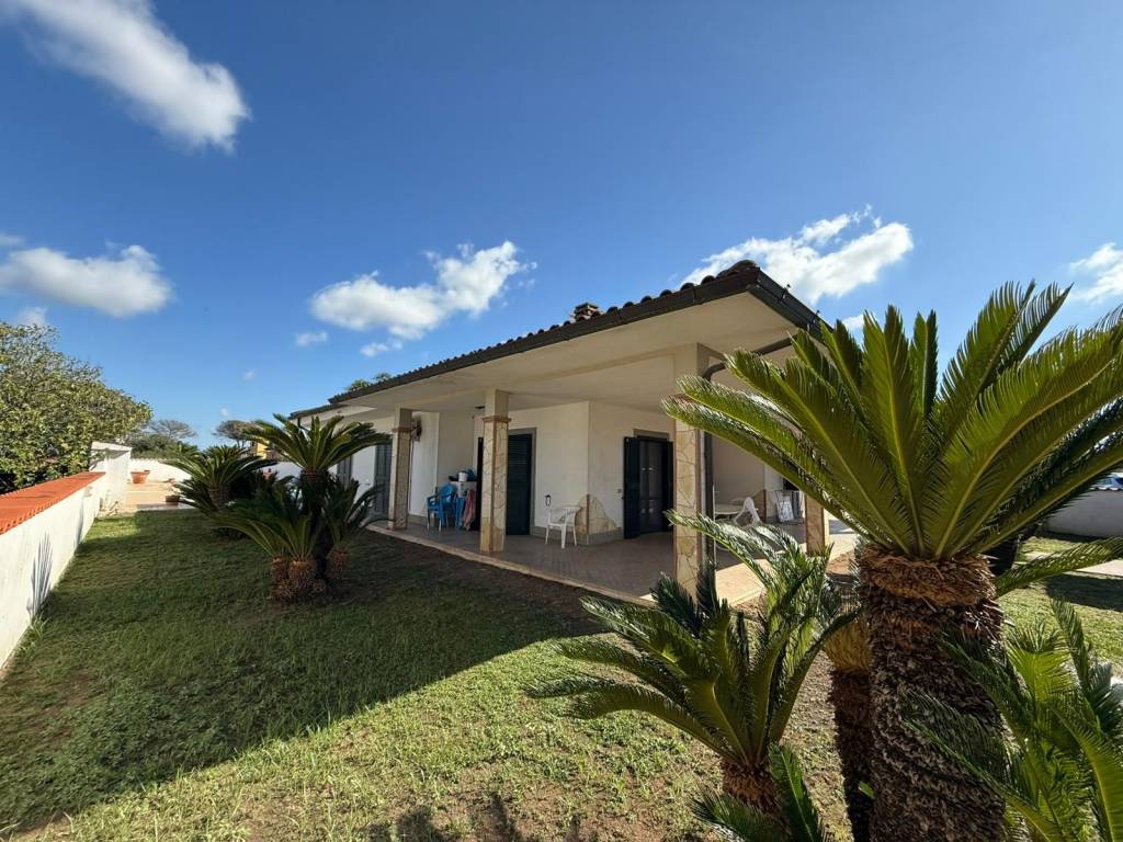 Villa a Aprilia in Via Ischia - Foto 3