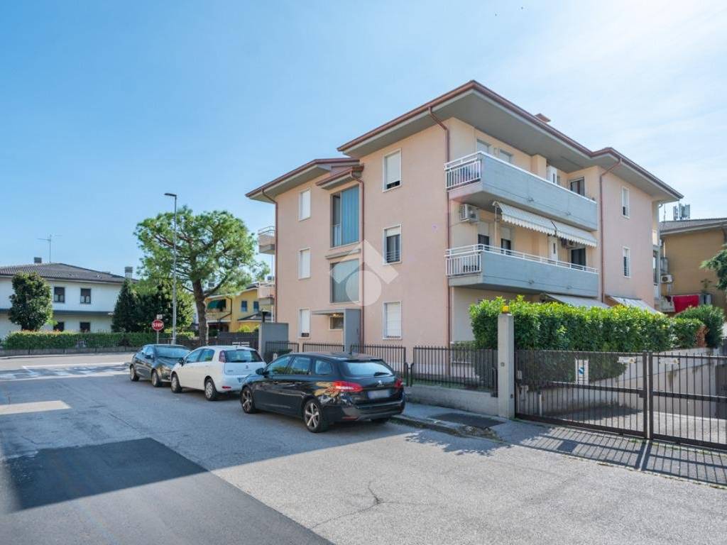 Appartamento a Villafranca di verona in Via Alberto Fogagnolo, 1 - Foto 2