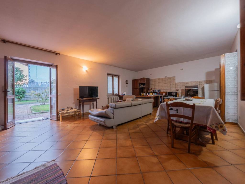 Rustico / casale a Asti in Frazione Valenzani - Foto 2