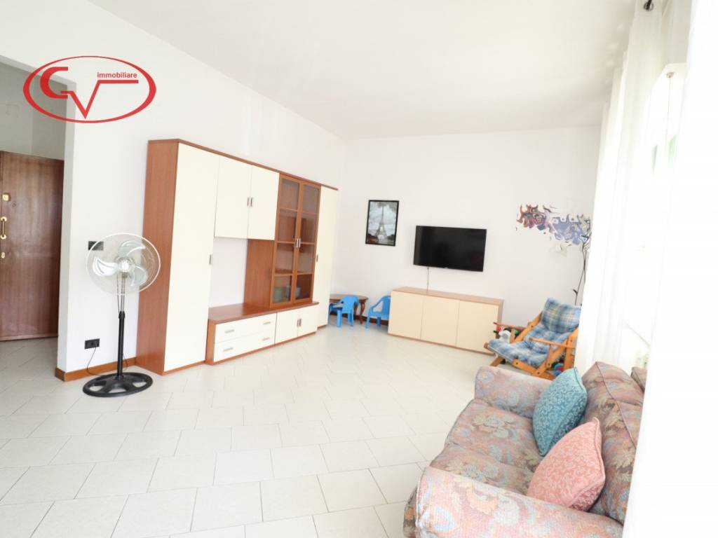 Appartamento a Montevarchi in Via Ammiraglio Burzagli - Foto 2