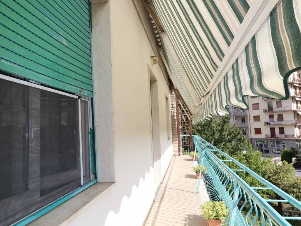 Appartamento a Montevarchi in Via Ammiraglio Burzagli - Foto 4