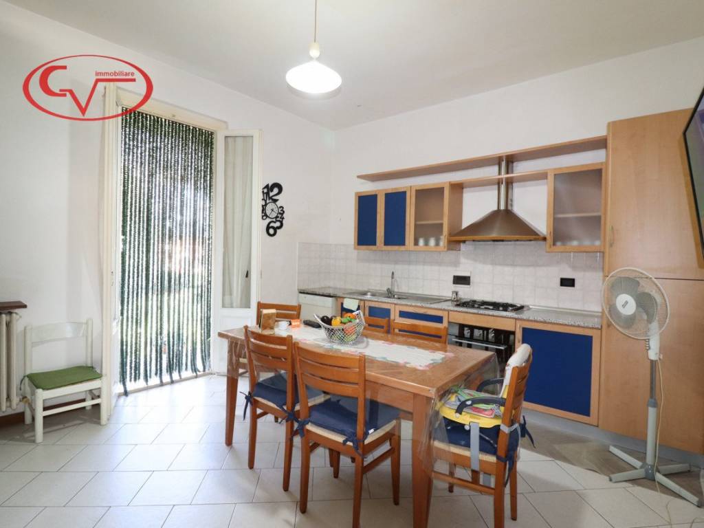 Appartamento a Montevarchi in Via Ammiraglio Burzagli - Foto 5