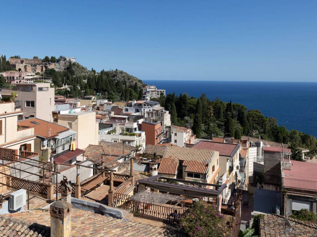 Palazzo / stabile a Taormina in Corso Umberto angolo Salita De Luna, 3 - Foto 2