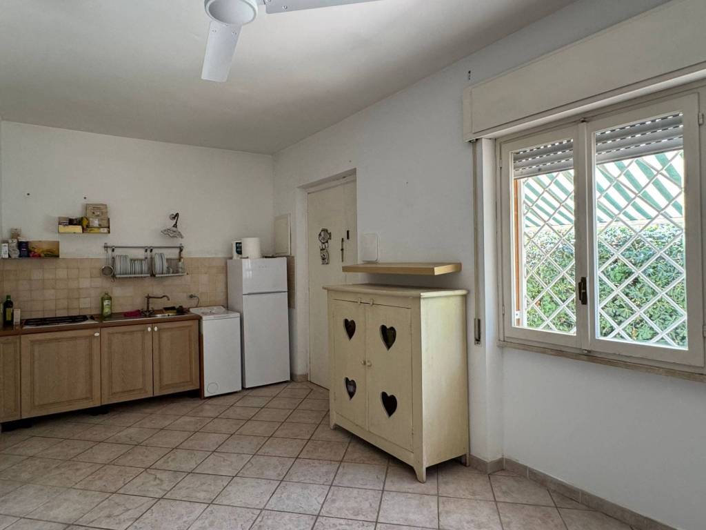 Appartamento a Terracina in Viale Baia Verde - Foto 3