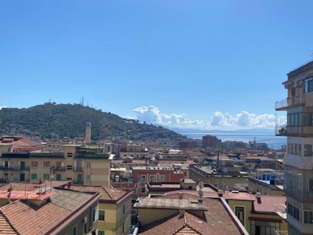 Appartamento a Salerno in Via Valerio Laspro, 1 - Foto 2