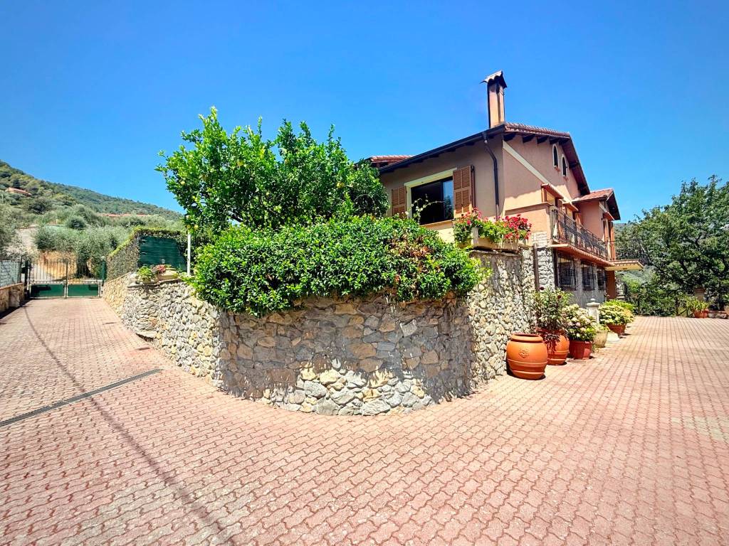 Villa a Dolceacqua in Via Provinciale, 39 - Foto 3