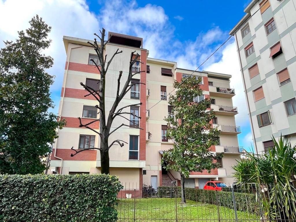 Appartamento a Pisa in Largo Amedeo Duca d'Aosta, 1 - Foto 2