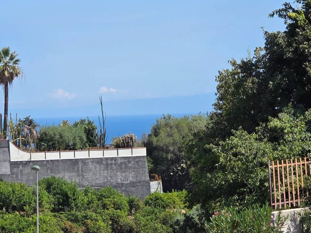 Appartamento a Acireale in Via Cervo, 52 - Foto 2