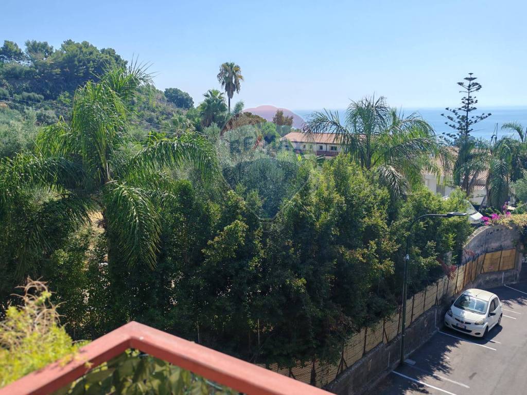 Appartamento a Aci castello in VIA TIMPAROSA, 9 - Foto 2