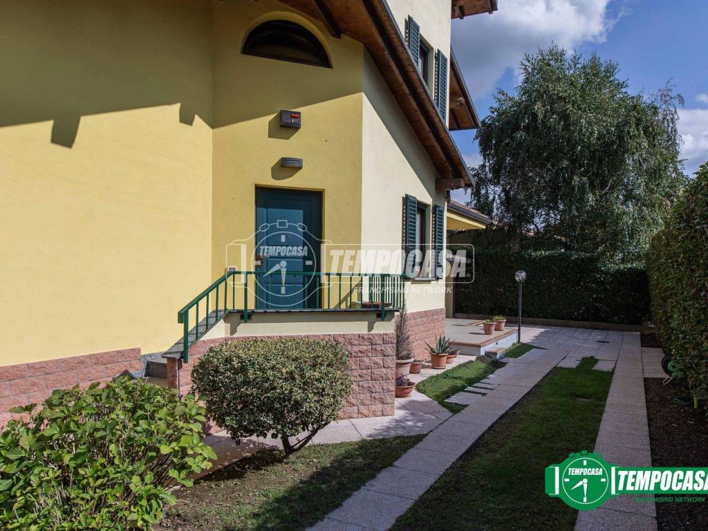 Villa a Momo in Via Provinciale 21/B - Foto 4