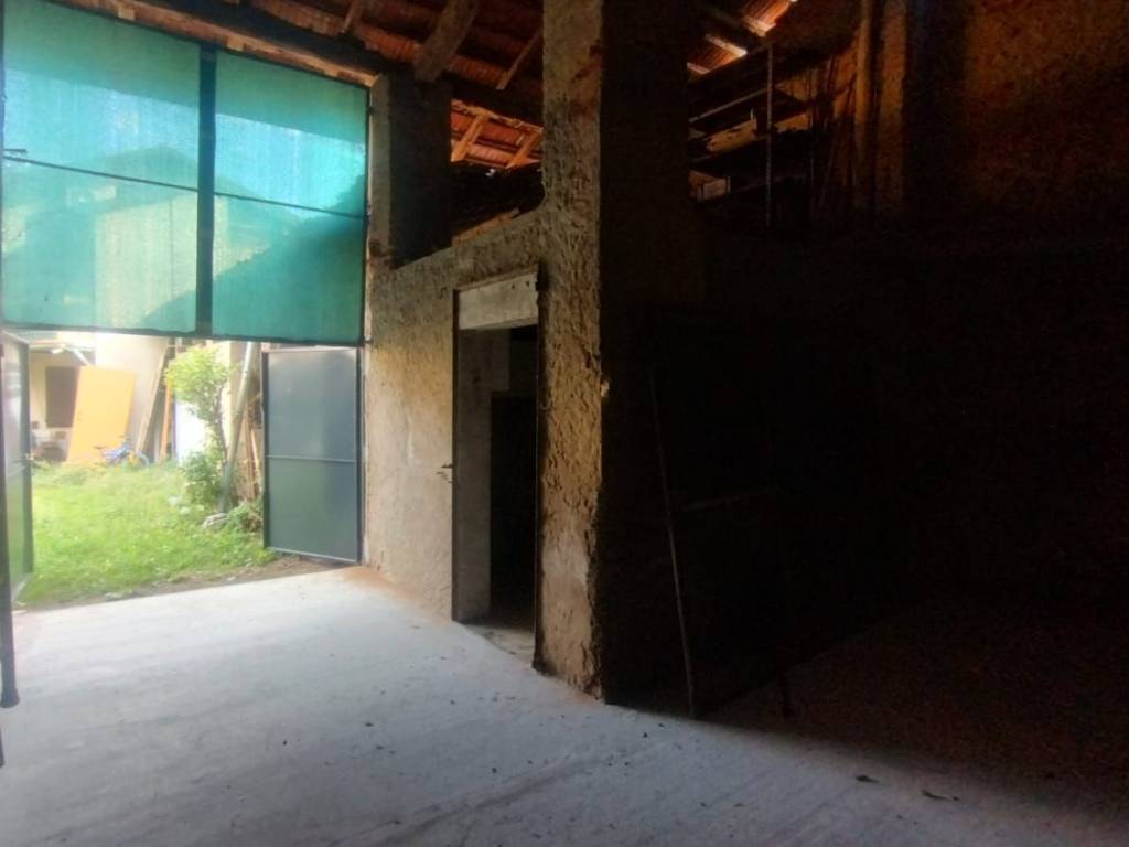 Box / garage a Cuggiono in Via Geltrude Beolchi, 27 - Foto 4