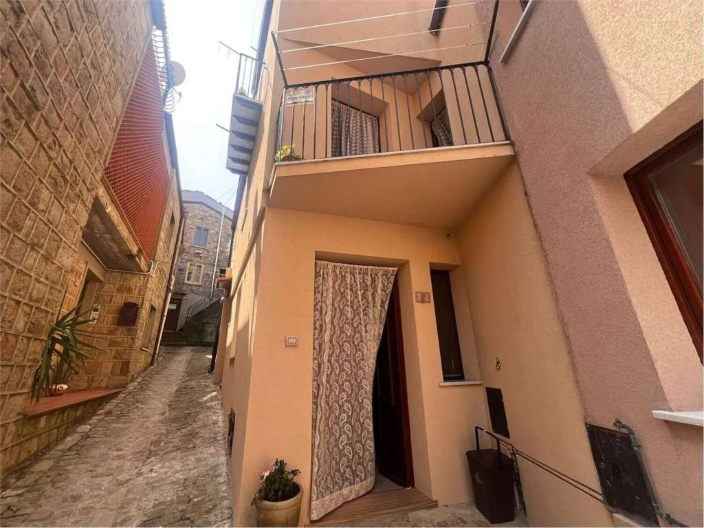 Appartamento a Geraci siculo in Via Madrice No Number - Foto 4