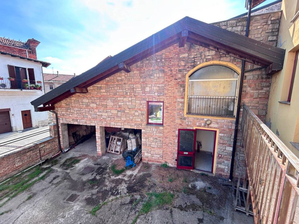 Casa indipendente a Cerano in Largo San Martino, 25 - Foto 2