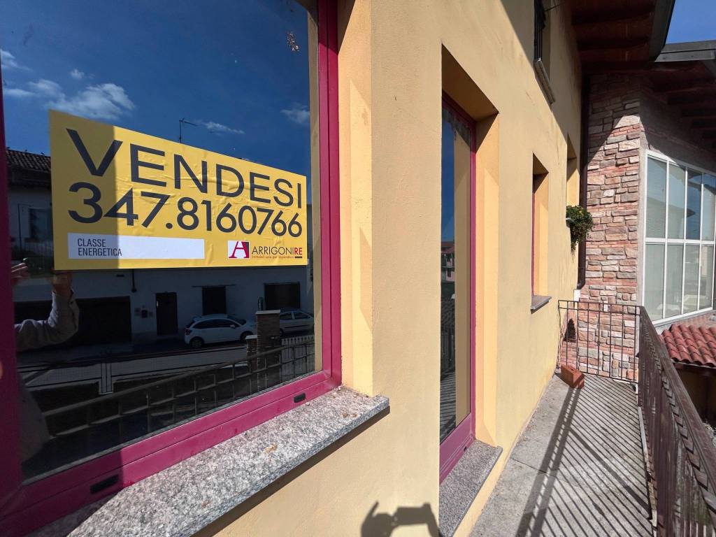 Casa indipendente a Cerano in Largo San Martino, 25 - Foto 3