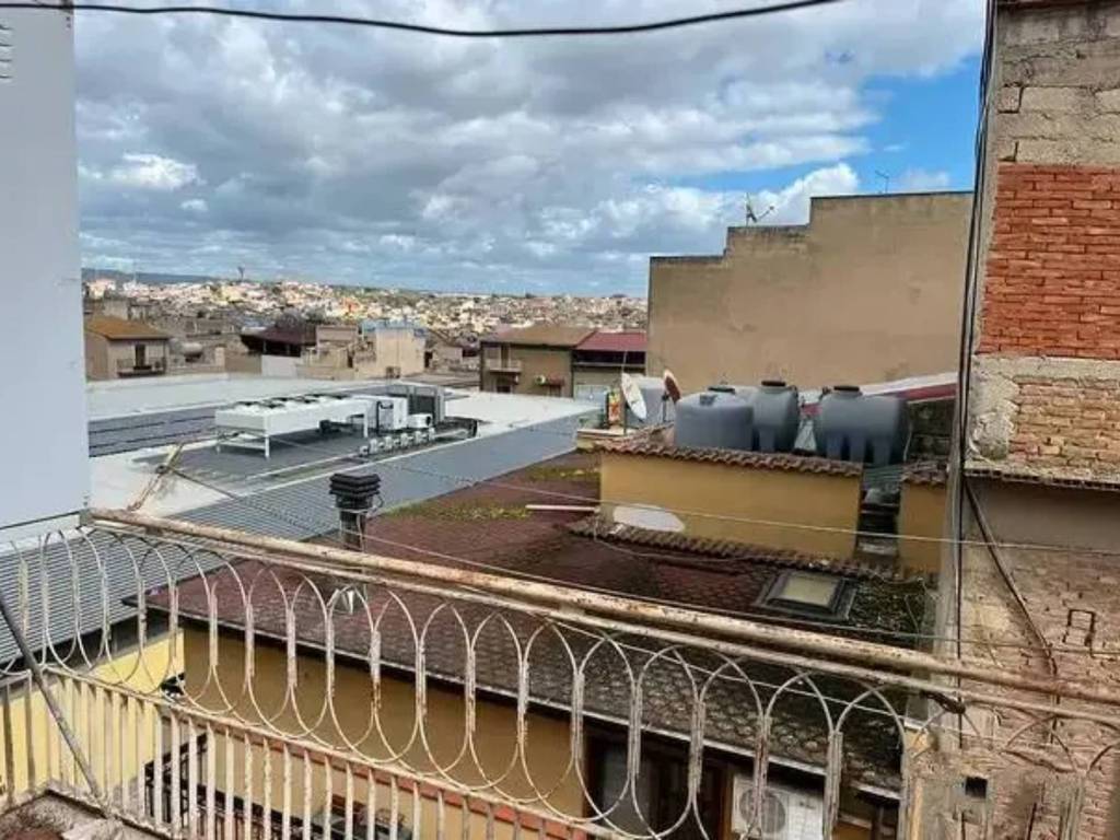 Palazzo / stabile a Niscemi in Via Vincenzo Crescimone - Foto 2