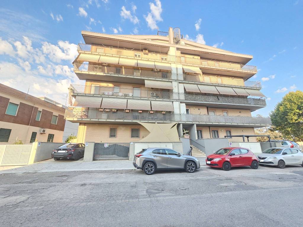 Appartamento a Nettuno in Via Vittorio Bachelet, 2 - Foto 2