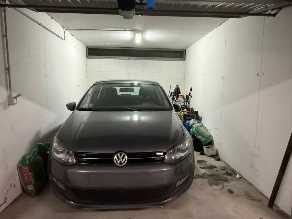 Box / garage a Finale ligure in Via G. A. Silla - Foto 5