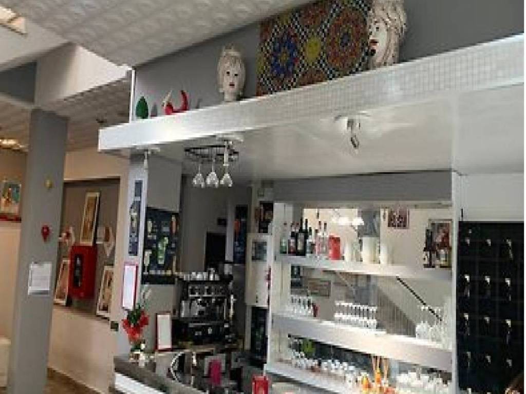Palazzo / stabile a Rimini in Viale Regina Margherita - Foto 2