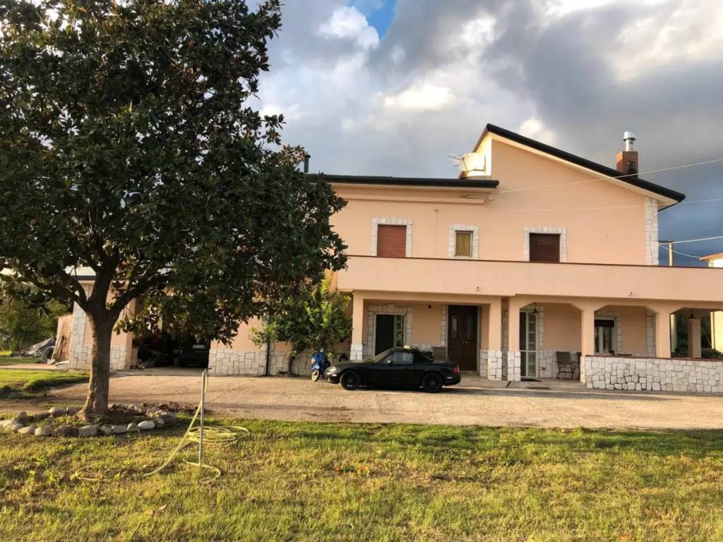 Casa indipendente a Puglianello in Via Acquara - Foto 2