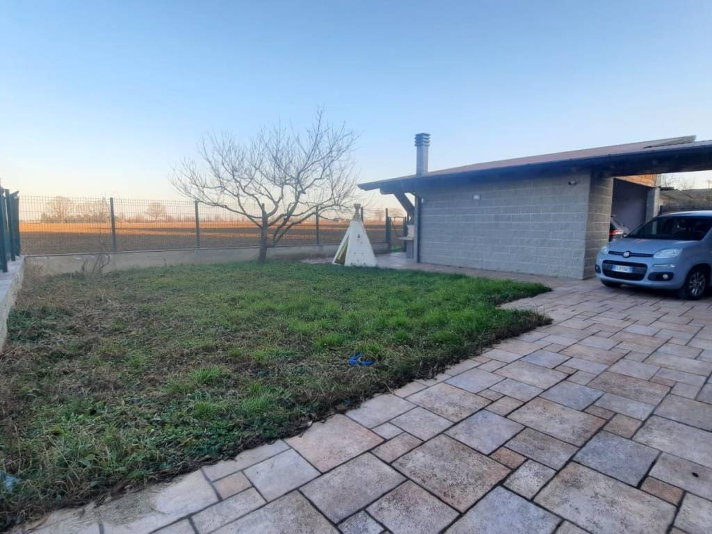 Villa a Piacenza in Strada Farnesiana - Foto 3