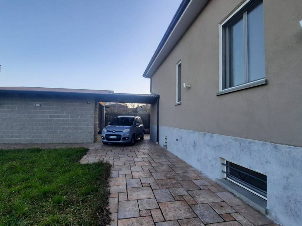 Villa a Piacenza in Strada Farnesiana - Foto 5